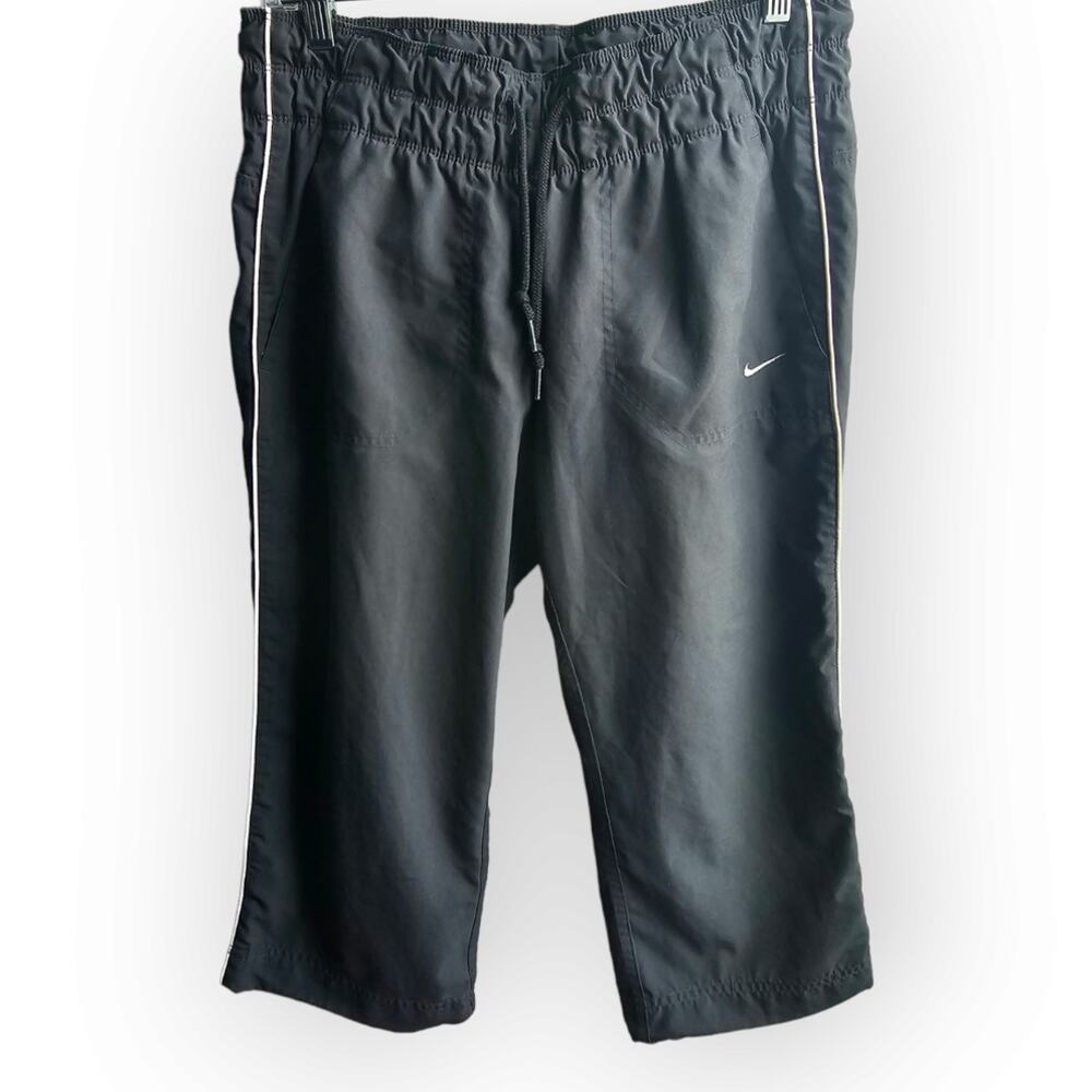 Nike Women's Gray & White Cropped Pants - Size Medium